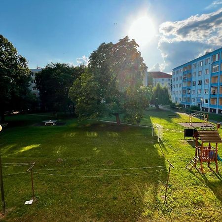 Industrial Apartment I 24Hr Self Check-In I Free Parking & Coffee Banská Bystrica Exteriér fotografie