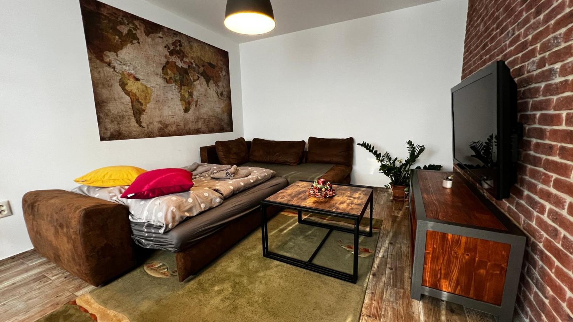 Industrial Apartment I 24Hr Self Check-In I Free Parking & Coffee Banská Bystrica Exteriér fotografie